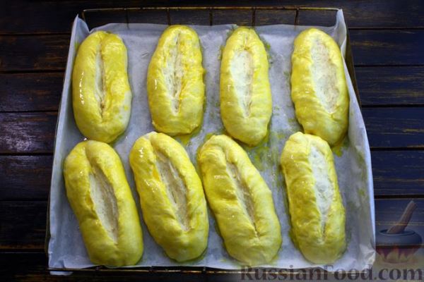 Белковые булочки-батоны с чесночным маслом и петрушкой