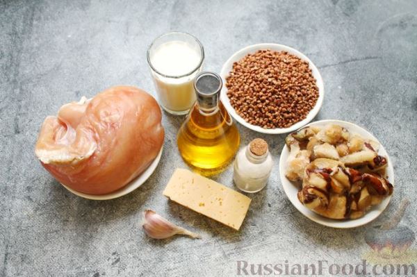 Гречка с курицей, грибами, сыром и сливками (на сковороде)
