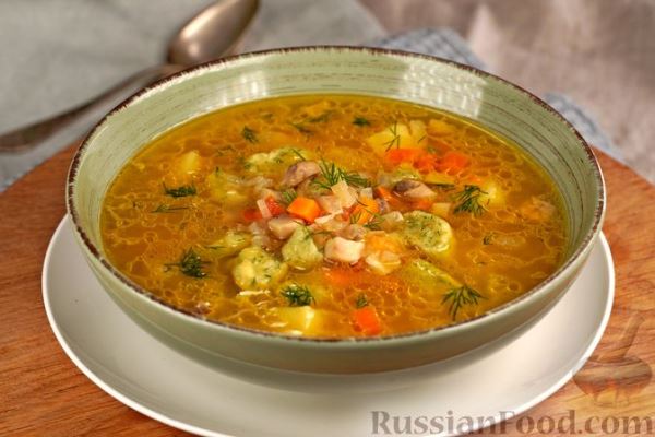 Грибной суп с чесночными галушками
